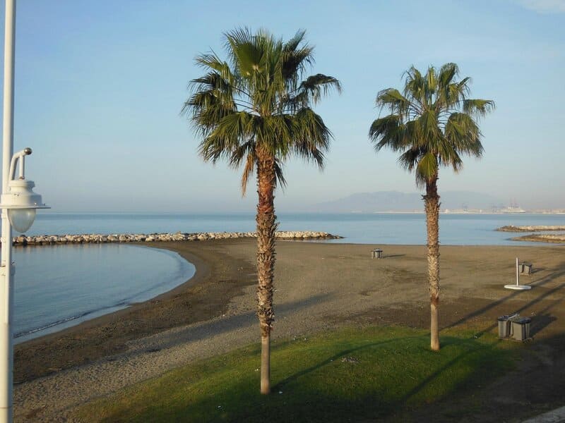 Playa Pedregalejo Las Acacias